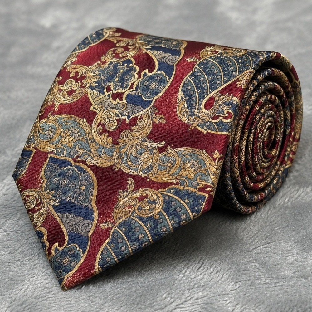 Bill Blass Mens Silk Necktie Burgundy Red Navy Blue Gold Paisley Baroque Scroll‎